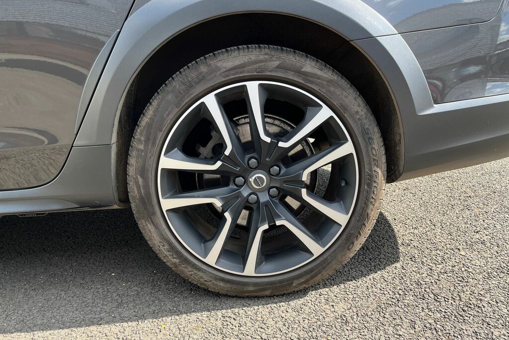 Volvo V90 Cross Country B5 2.0L Grey #5