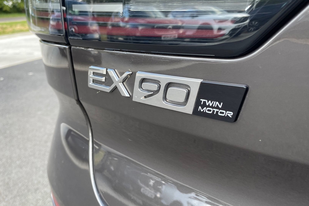 Volvo EX90 Ultra Black #34