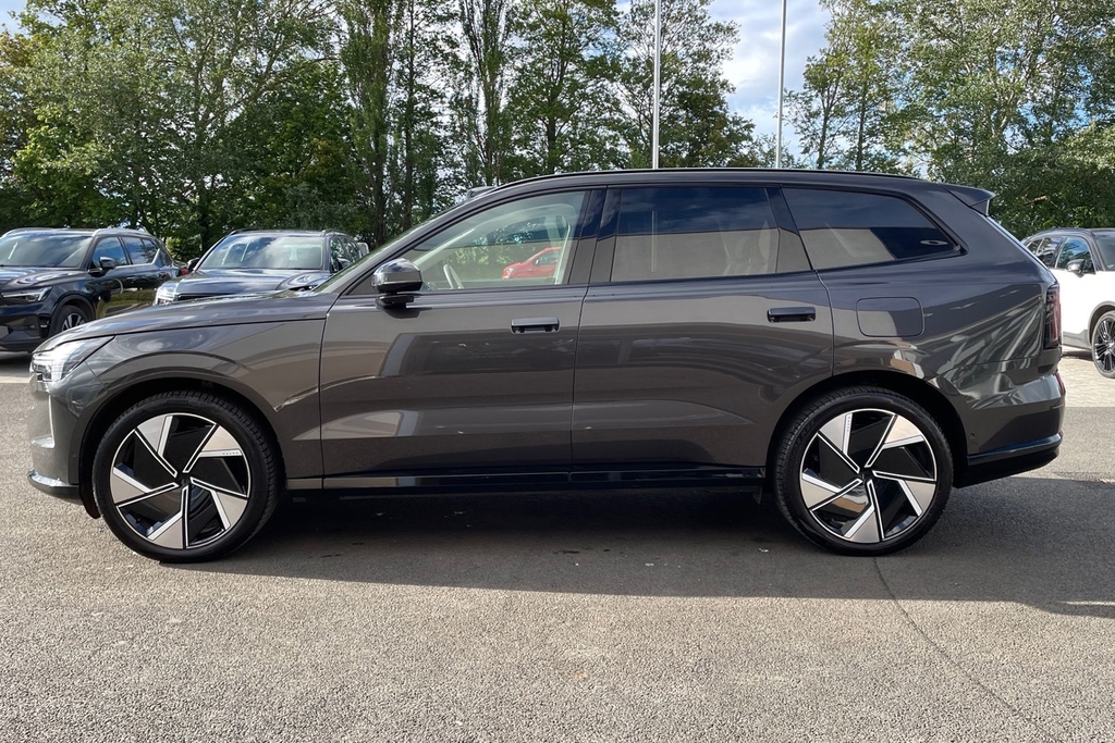 Volvo EX90 Ultra Black #22