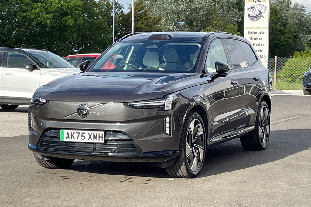 Volvo EX90 Ultra Black #9