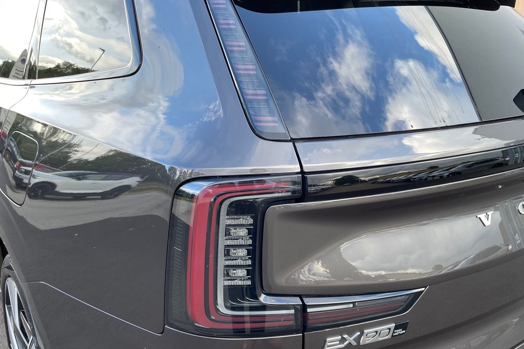 Volvo EX90 Ultra Black #20