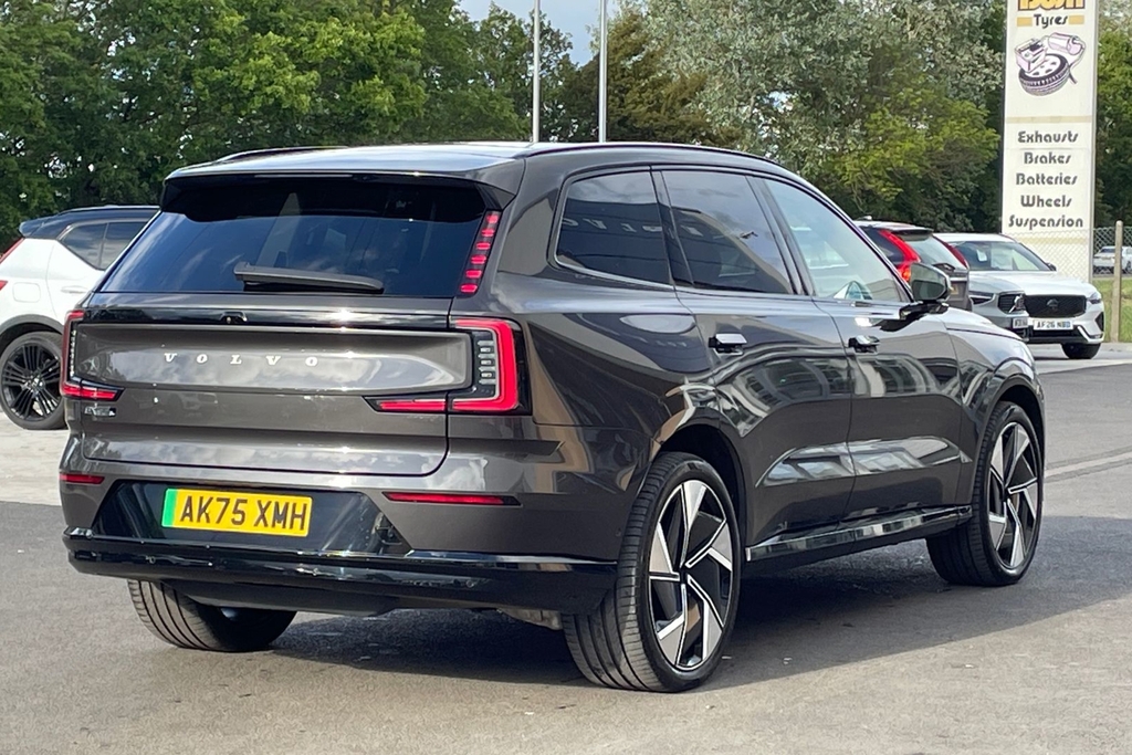 Volvo EX90 Ultra Black #21