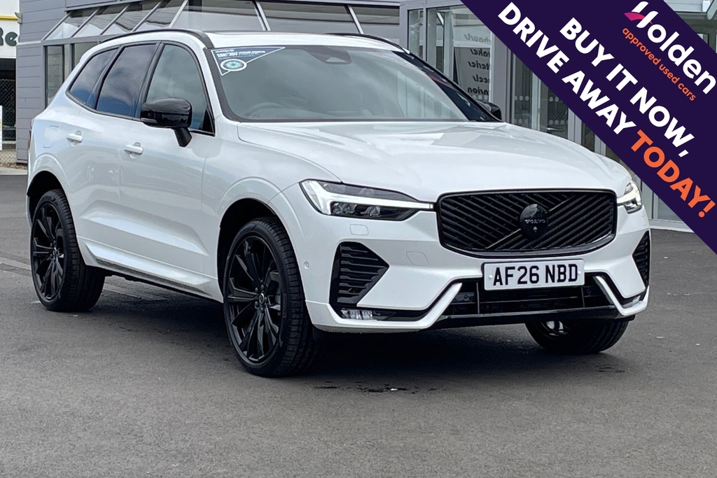 Volvo XC60 Ultra Black Edition White