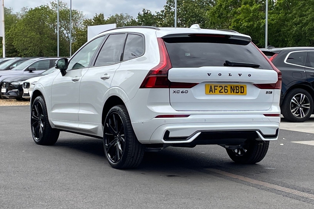 Volvo XC60 Ultra Black Edition AF26NBD White #3