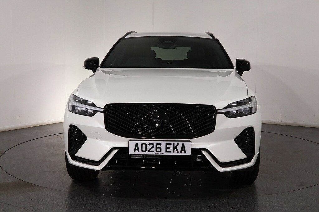 Volvo XC60 Plus Black Edition AO26EKA White #2