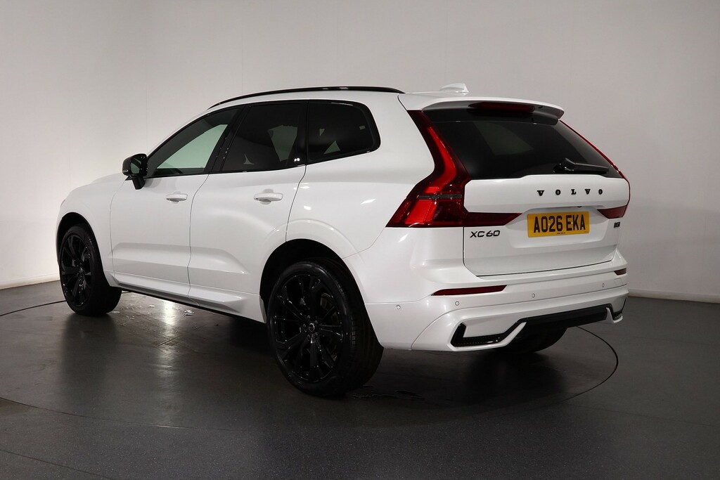 Volvo XC60 Plus Black Edition AO26EKA White #5