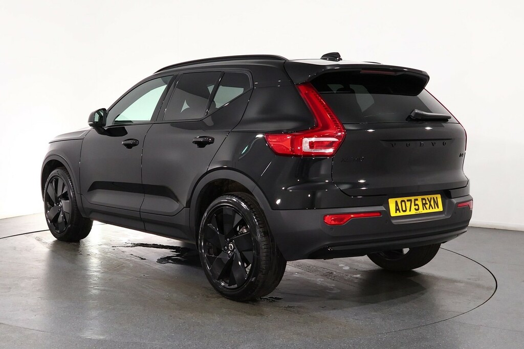Volvo XC40 Plus Black Edition AO75RXN Black #5