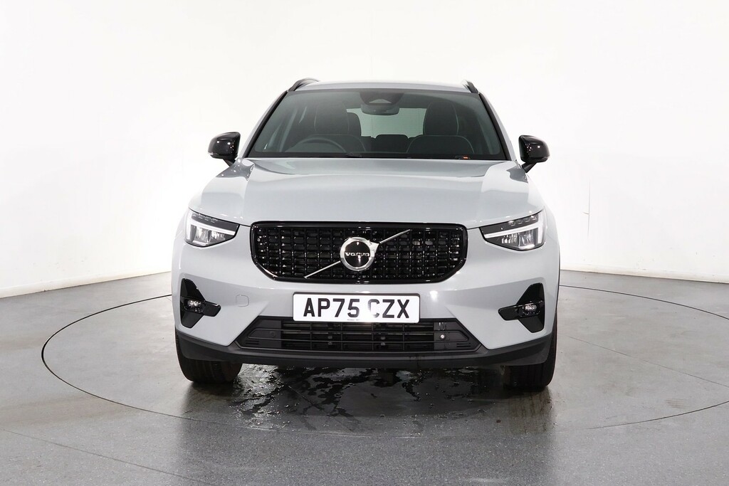 Volvo XC40 Plus Dark AP75CZX Grey #2