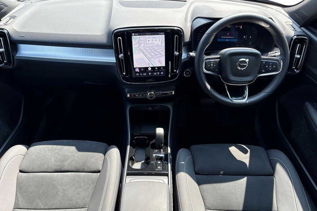 Volvo XC40 Plus Dark CF25ZHH Blue #6