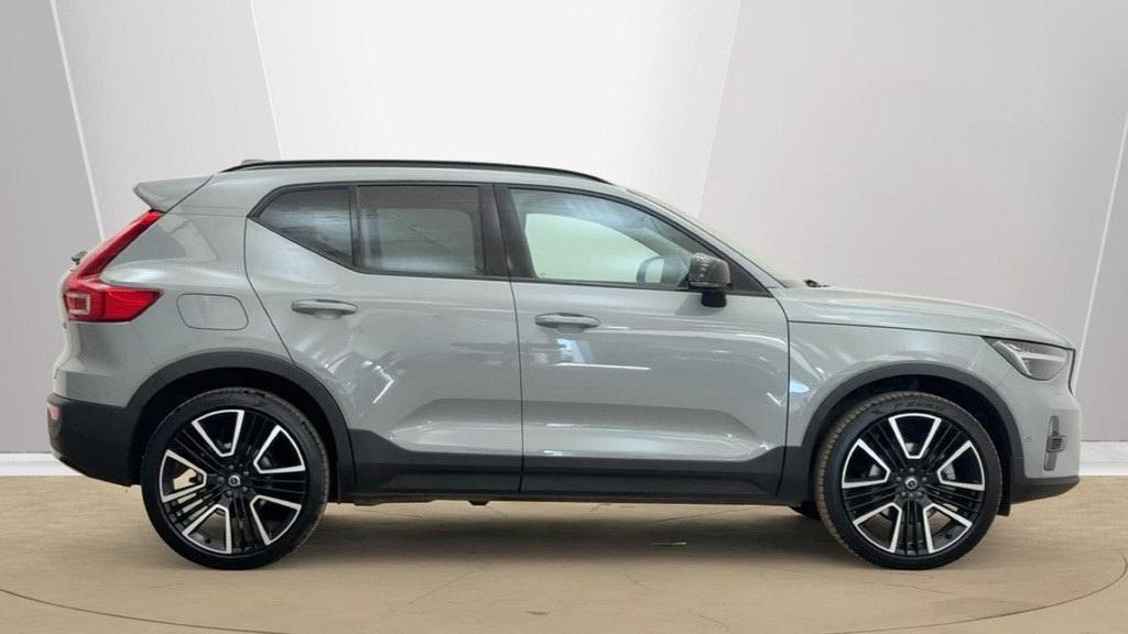 Volvo XC40 Ultra Dark OV75DGY Grey #2
