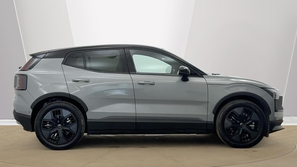 Volvo EX30 Cross Country Ultra Grey #2