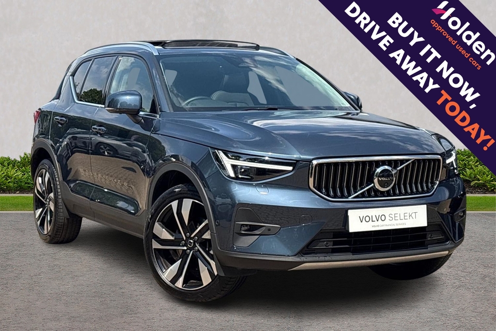 Volvo XC40 Ultra Bright Blue
