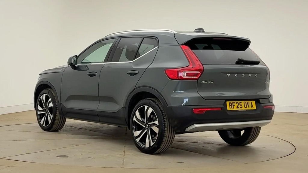 Volvo XC40 Ultra Bright RF25UVA Green #3