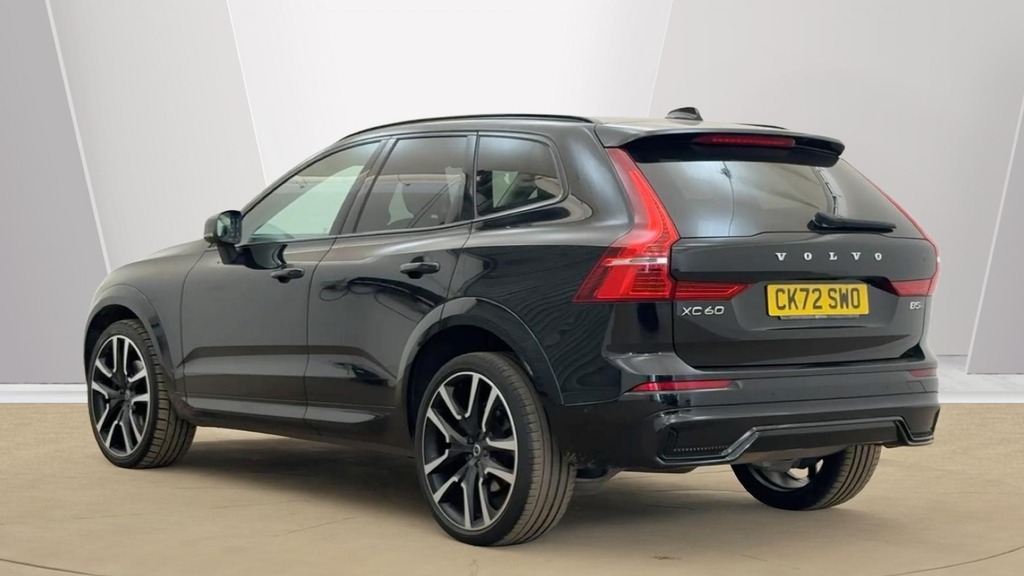 Volvo XC60 Ultimate Black #5