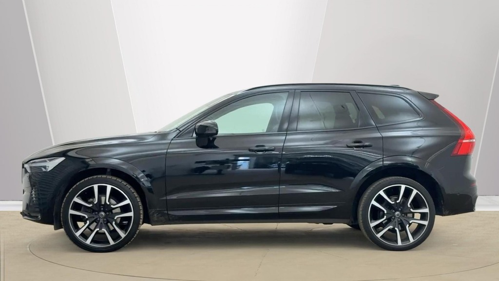 Volvo XC60 Ultimate Black #6