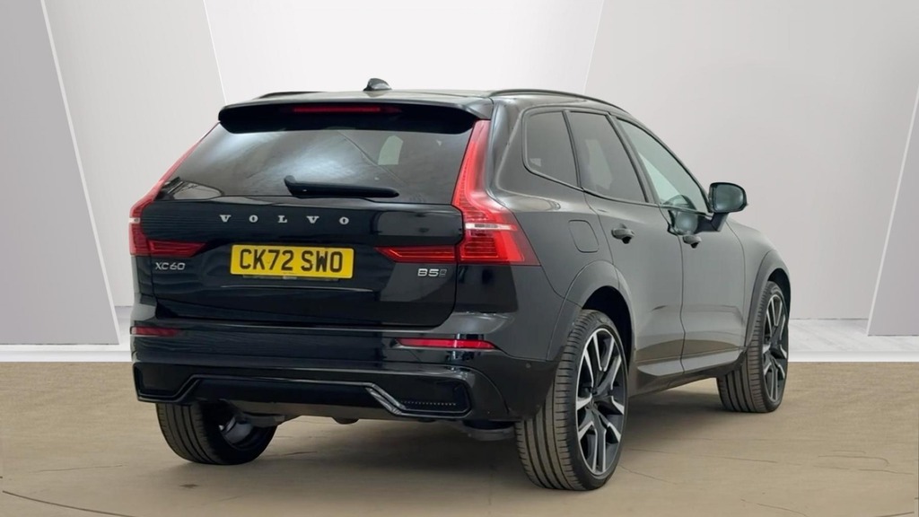 Volvo XC60 Ultimate Black #3