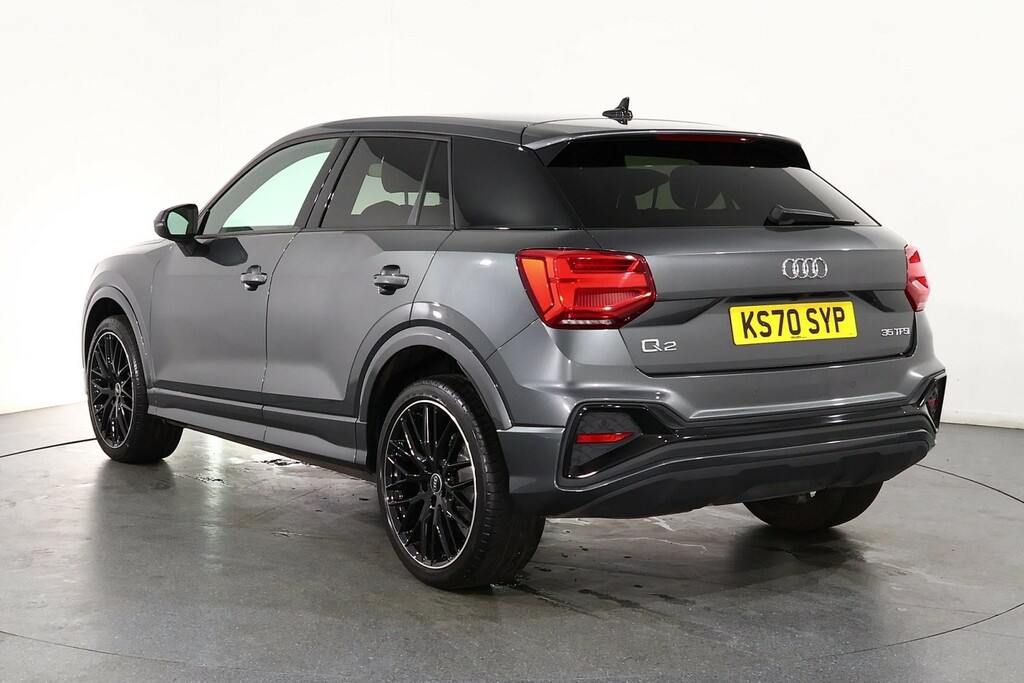Audi Q2 35 Tfsi Black Edition S Tronic KS70SYP Grey #5