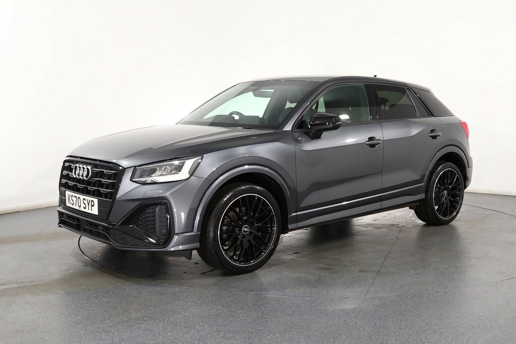 Audi Q2 35 Tfsi Black Edition S Tronic KS70SYP Grey #3