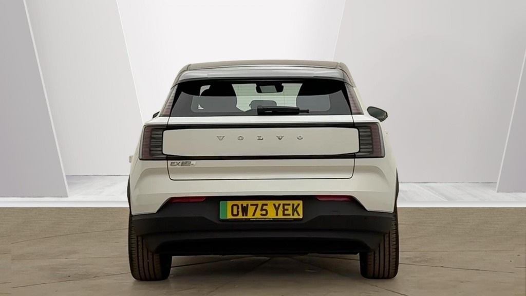 Volvo EX30 Plus White #4