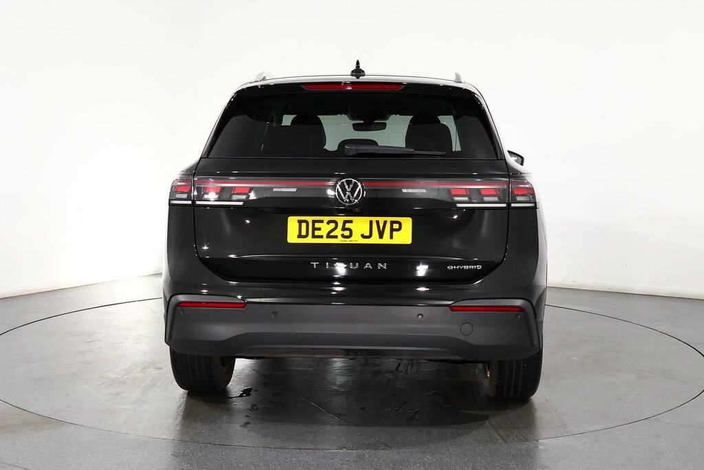 Volkswagen Tiguan Match Black #6