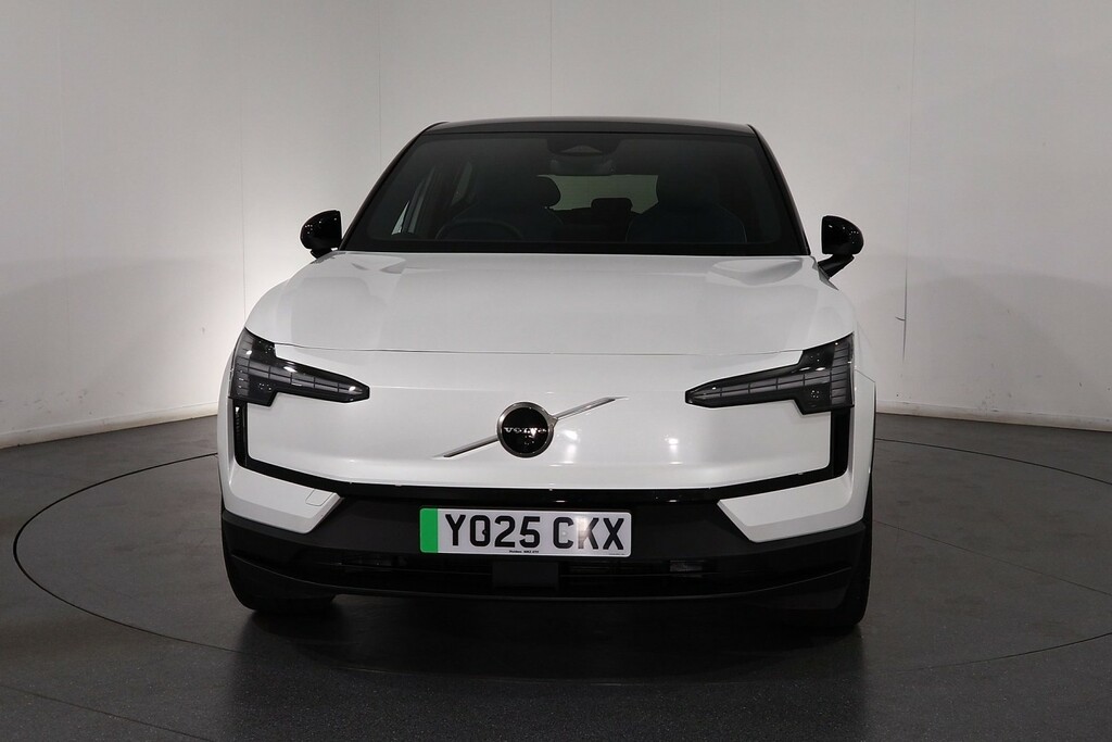 Volvo EX30 Ultra White #2