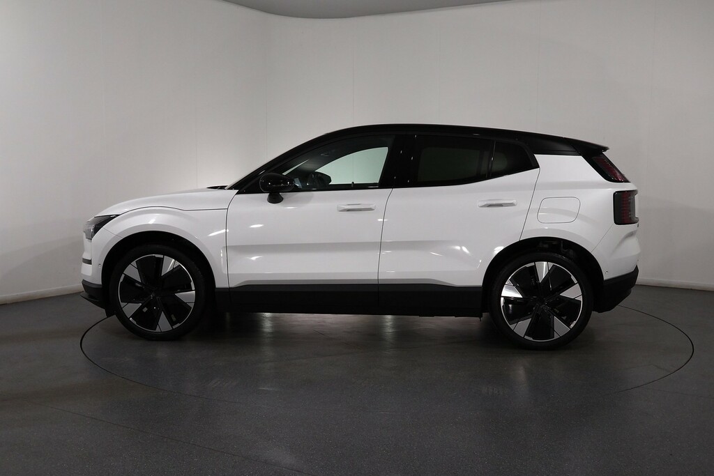 Volvo EX30 Ultra White #4