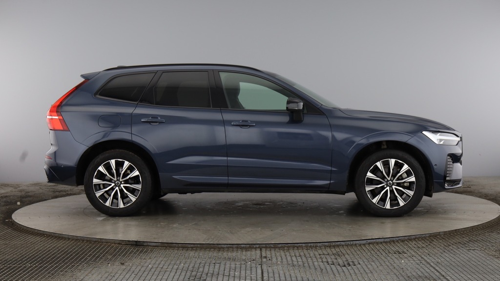 Volvo XC60 Plus Blue #2