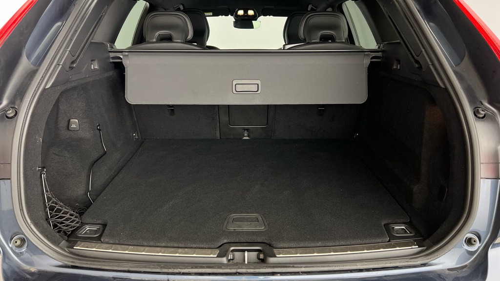 Volvo XC60 Plus Blue #5