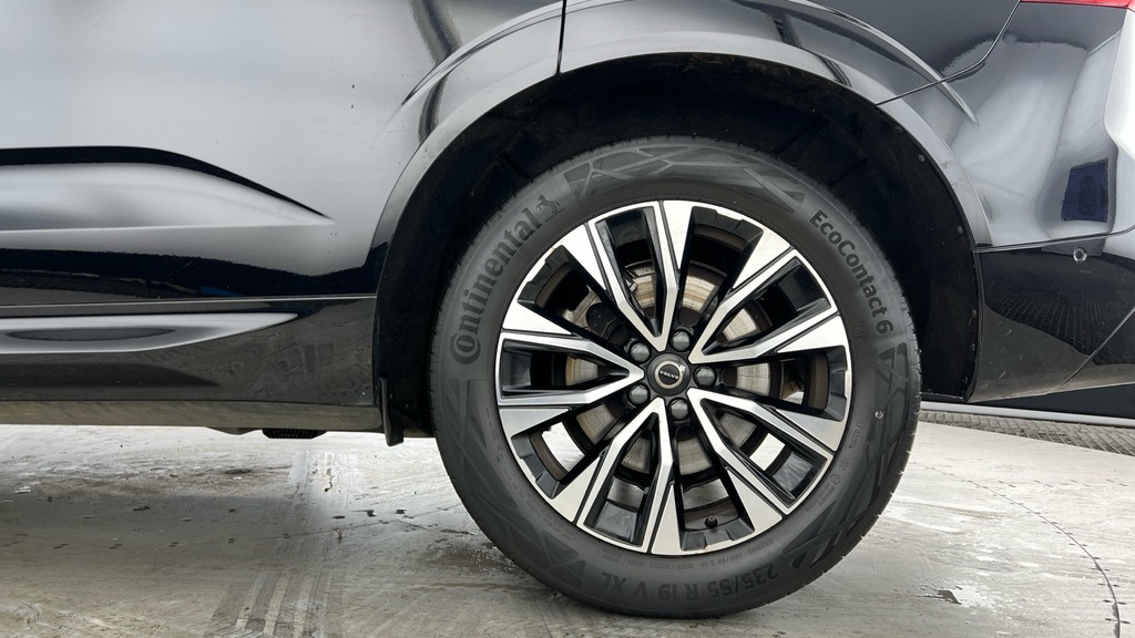 Volvo XC60 Plus Black #4