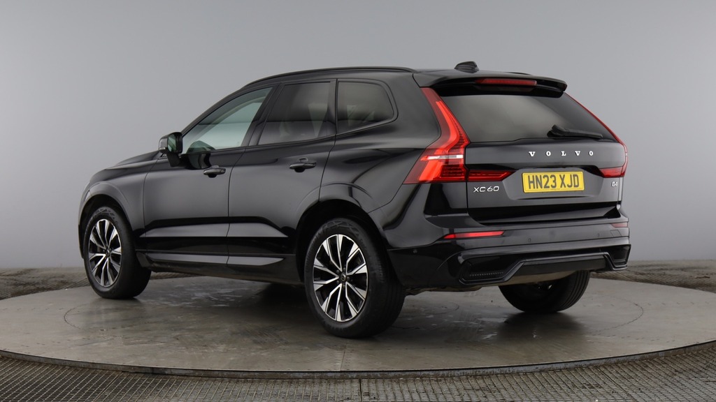 Volvo XC60 Plus Black #3