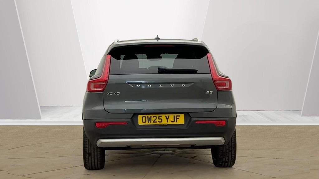 Volvo XC40 Ultra Bright OW25YJF Green #4