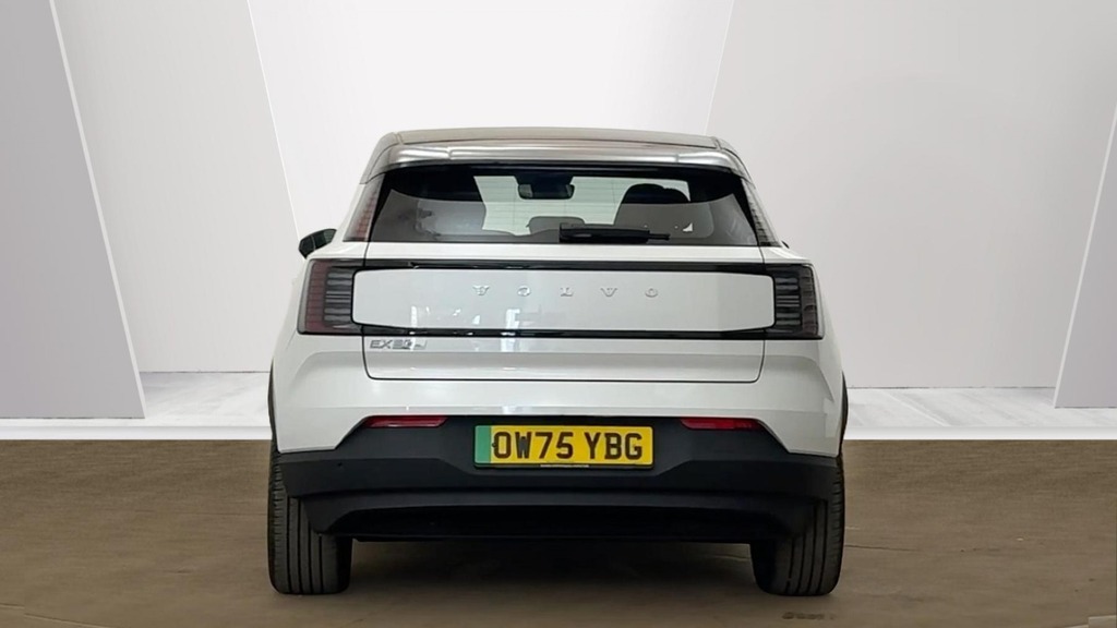 Volvo EX30 Plus White #4
