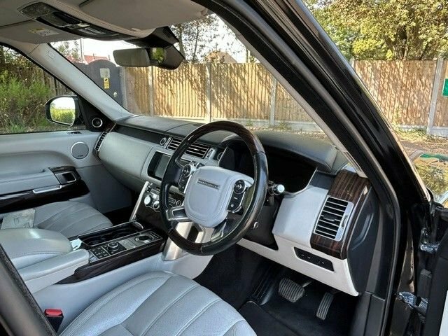 Land Rover Range Rover 4.4L Autobiography 5dr OV17HDH Black #6