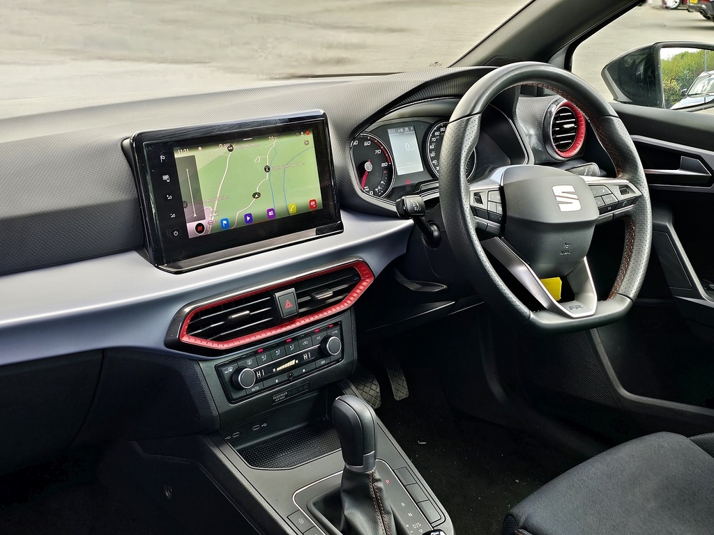 Seat Ibiza Tsi Fr AD72MGZ White #2