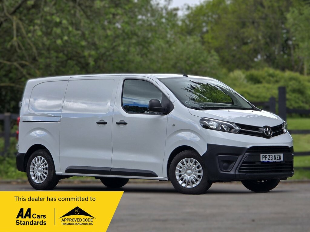 Toyota PROACE D Active PF23NZW White