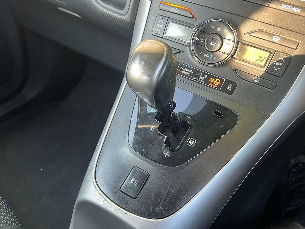 Toyota Auris 1.6 V-matic Tr Multimode Euro 5 Black #2