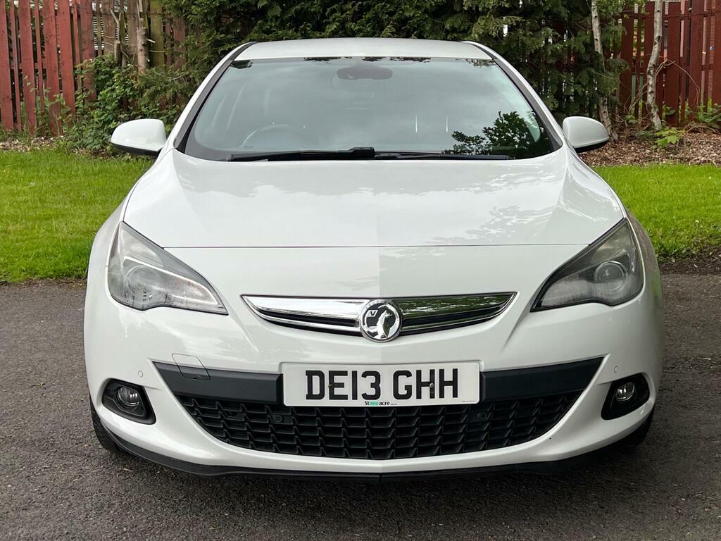 Vauxhall Astra GTC 1.4T Sri Euro 5 S S White #3