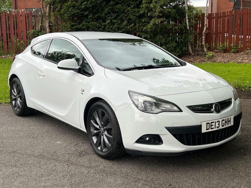 Vauxhall Astra GTC 1.4T Sri Euro 5 S S White #2