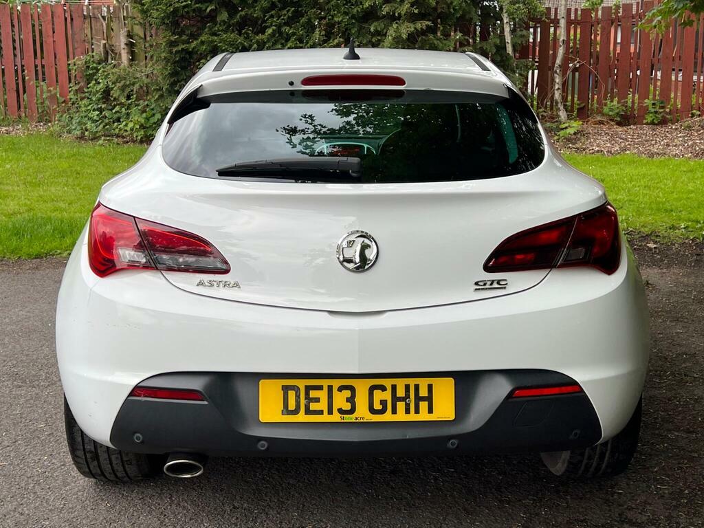 Vauxhall Astra GTC 1.4T Sri Euro 5 S S White #6