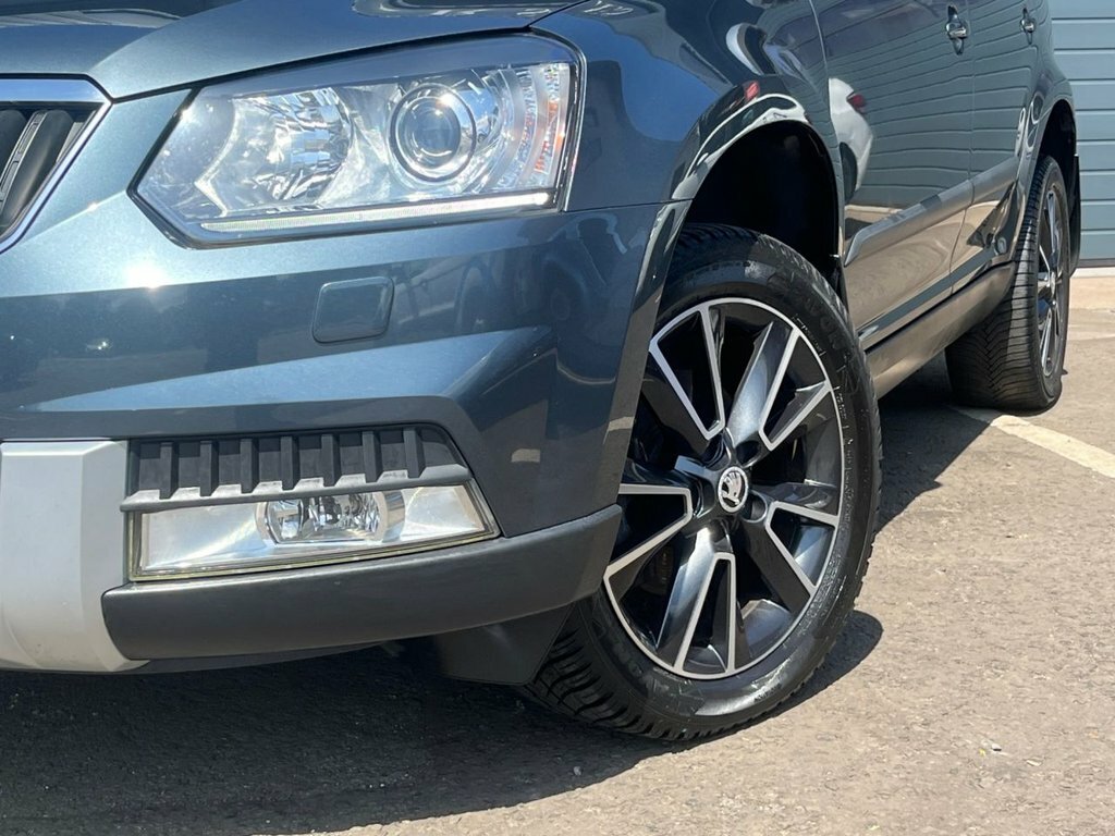 Skoda Yeti 2L Elegance NU15NEF Grey #4
