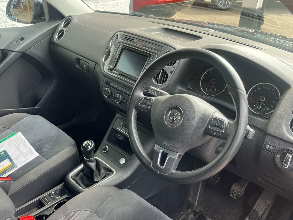 Volkswagen Tiguan 2L Match Edition GN16EVG Black #5