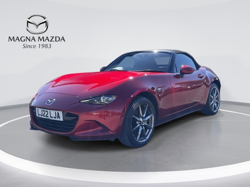 Mazda MX-5 2.0 Skyactiv-g Sport Tech Convertible M Red