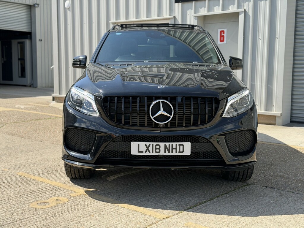 Mercedes-Benz GLE Class Suv 3.0 Gle350d V6 Amg Night Edition Premium Plus Black #4