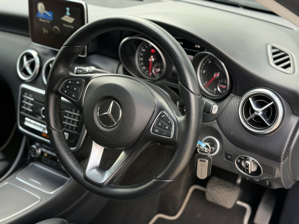 Mercedes-Benz A Class Hatchback 2.1 A200d Sport 201616 Grey #2