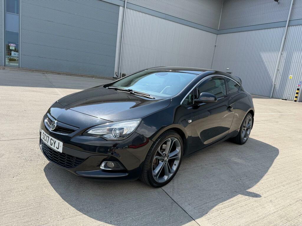 Vauxhall Astra GTC Limited Edition Black #3