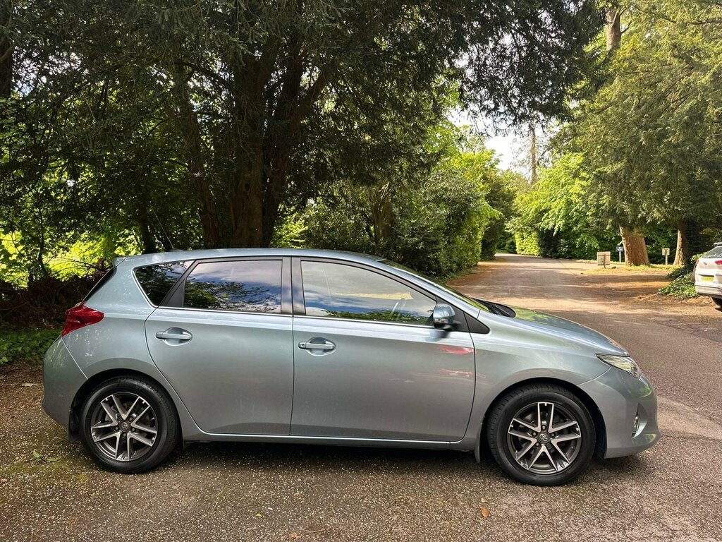Toyota Auris 1.6 V-matic Icon Plus Euro 5 Blue #2