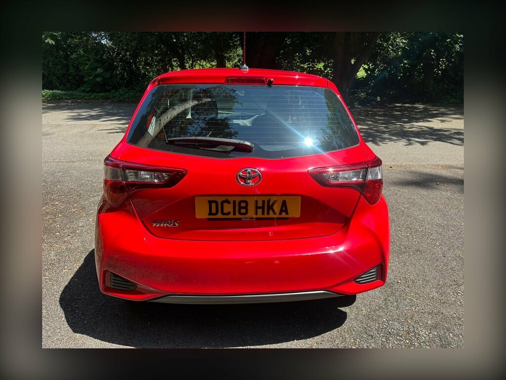 Toyota Yaris 1.5 Vvt-i Icon Tech Euro 6 Red #6
