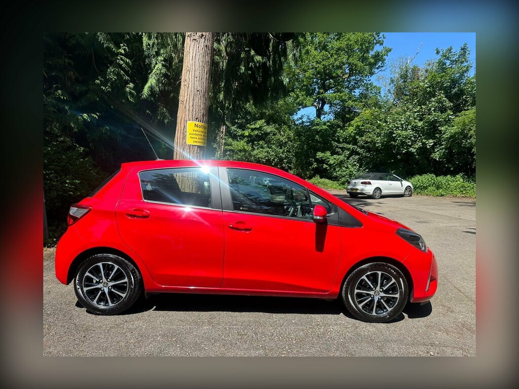 Toyota Yaris 1.5 Vvt-i Icon Tech Euro 6 Red #5