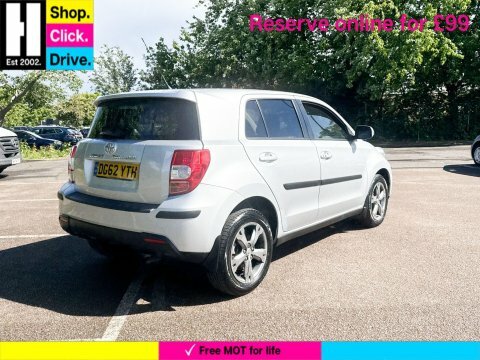 Toyota Urban Cruiser 1.4 D-4d Suv DG62YTH Silver #3