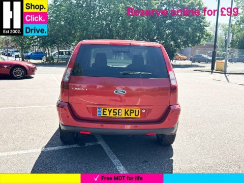 Ford Fusion 1.6 Plus Hatchback Red #4